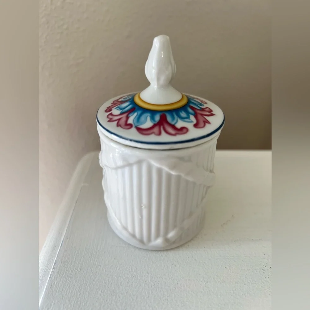 Elizabeth Arden | Vintage Candle Palais de Versailles | Powder Jar Trinket Box